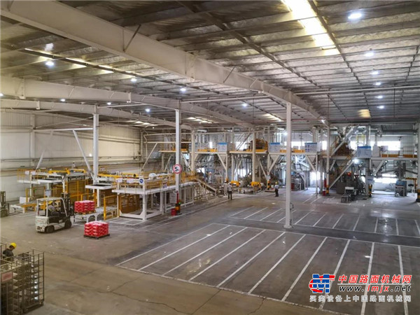 工业4.0智慧工厂助力建材升级 南方路机亮相全国建筑腻子行业峰会